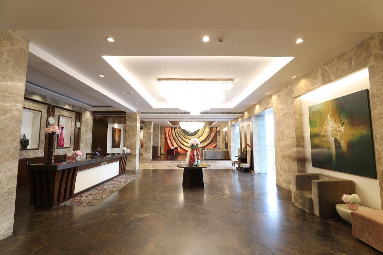 Tivoli Royal Palace Janauli 外观 照片