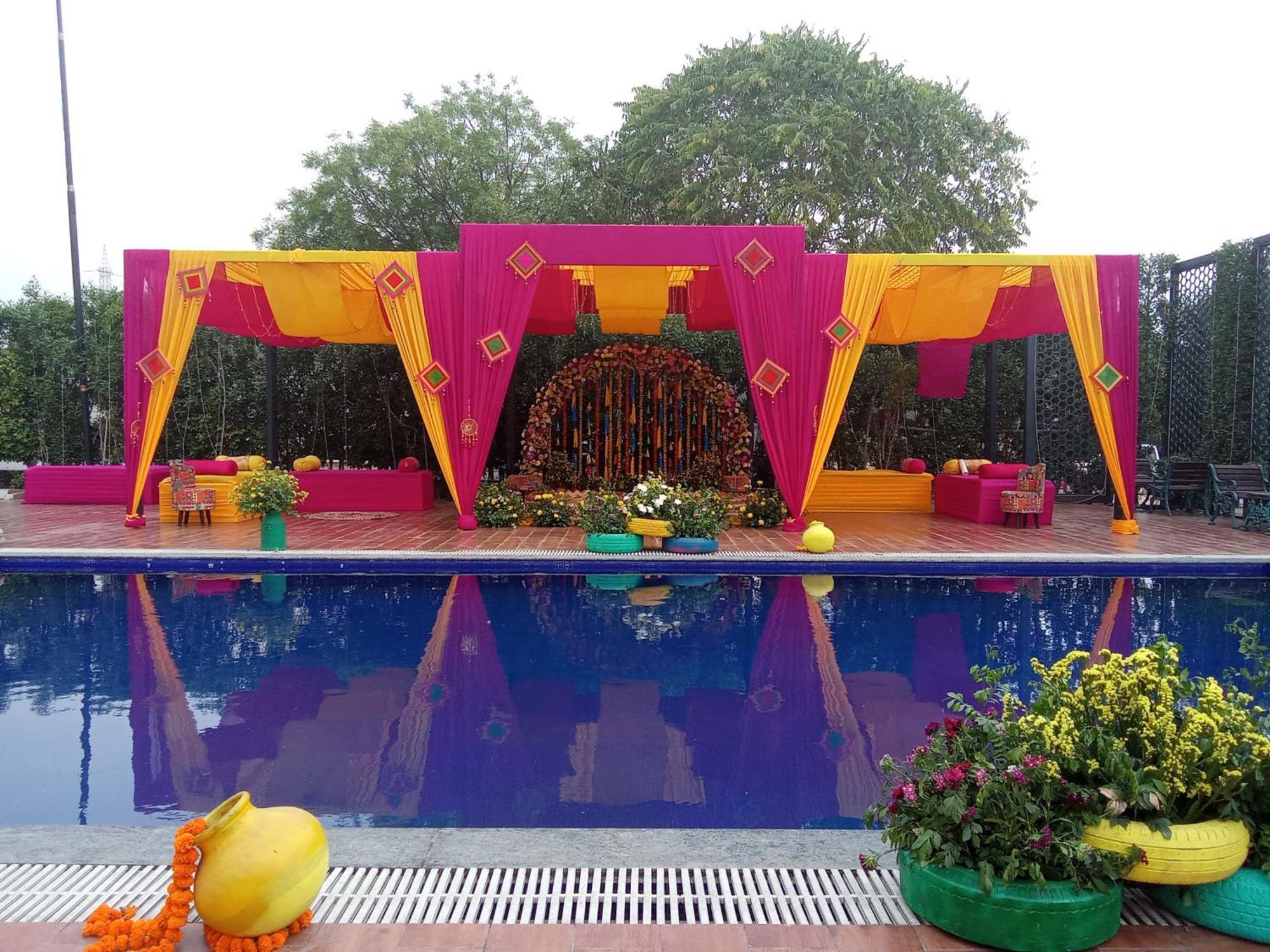 Tivoli Royal Palace Janauli 外观 照片